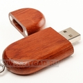 Деревянный USB флэш накопитель на 8 гб